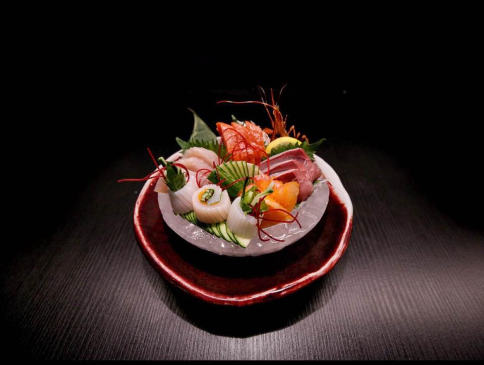 assortedsashimi.jpg